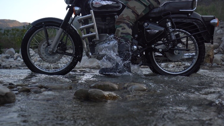 Waterproof boots for motorcycling